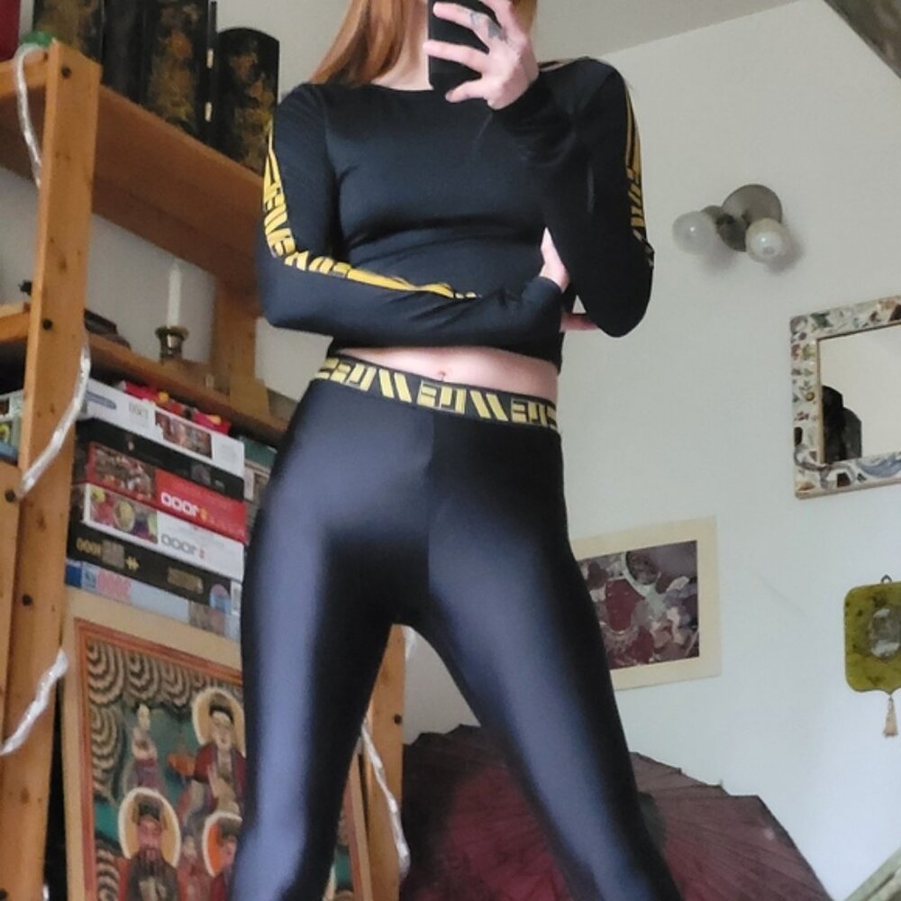 LF Los Angeles 2 piece crop top legging stretchy black and yellow suit -XS